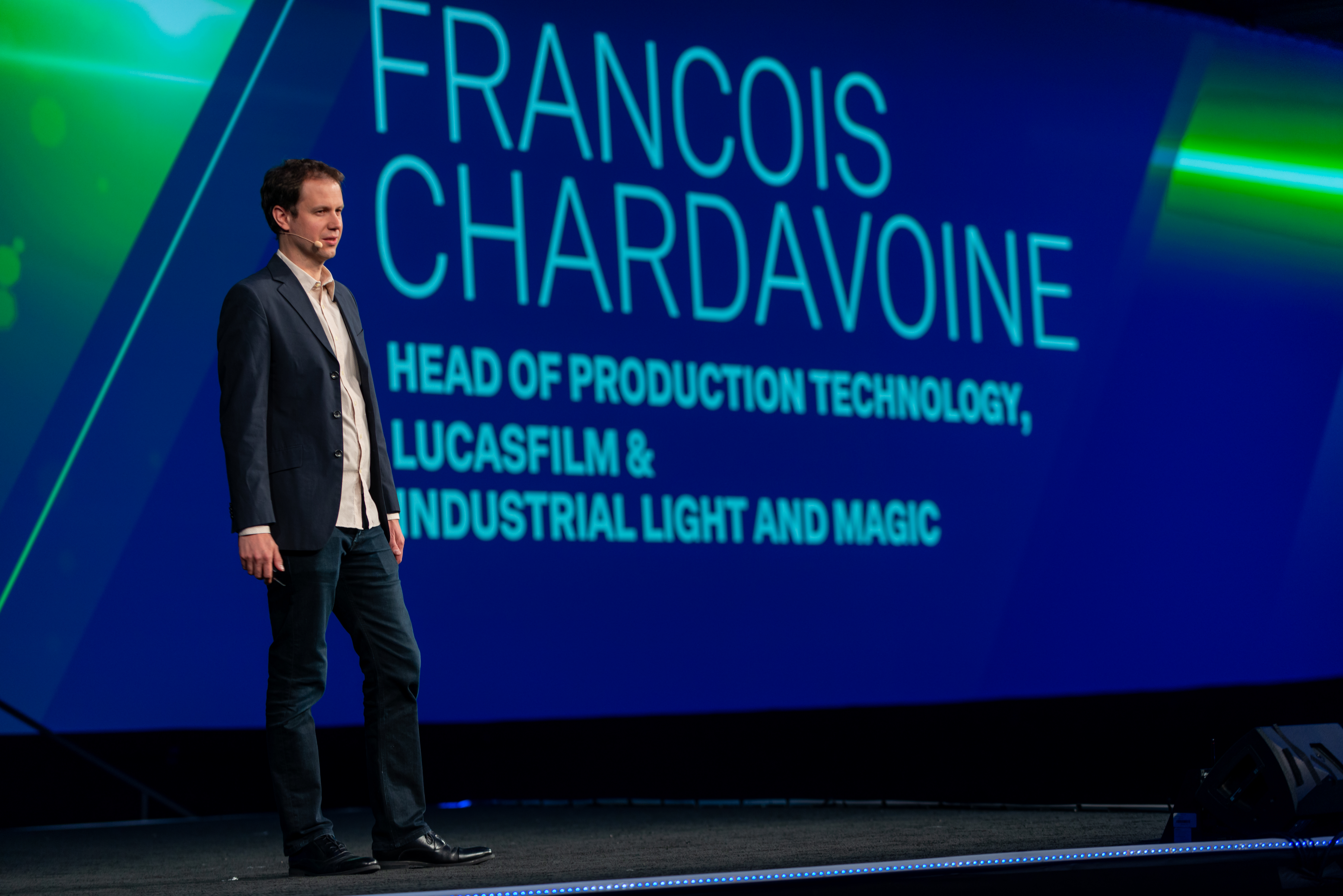           Francois Chardavoine durante su presentación en la conferencia HxGN celebrada en 2019 en Las Vegas