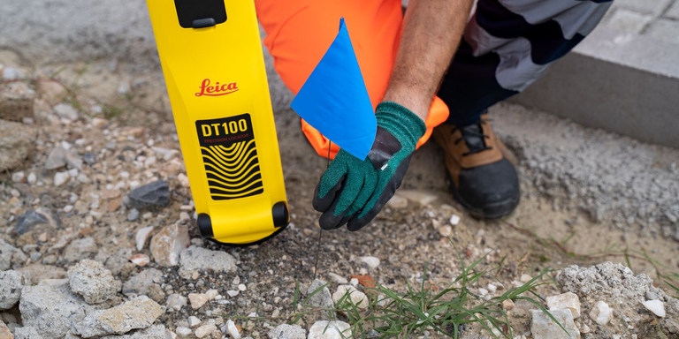 DT100 Precision Locator
