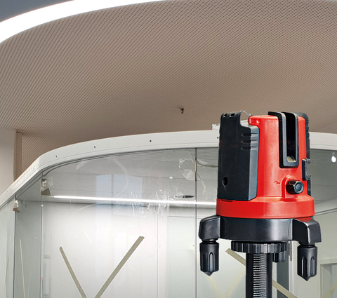 Leica Lino L4P1 on a stand